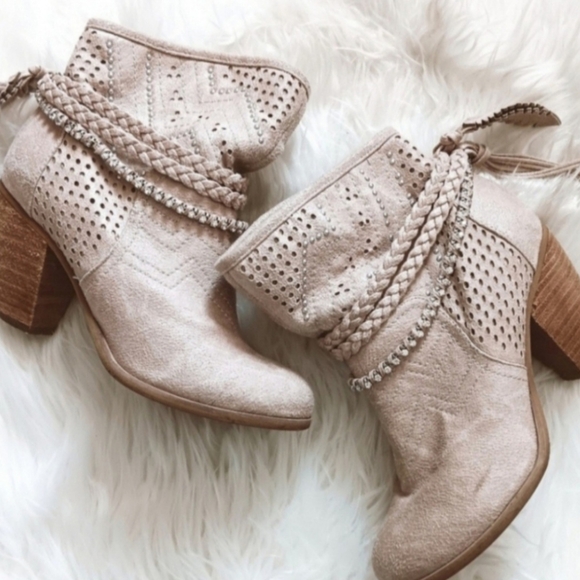 Naughty Monkey Not Rated Adylene Western Suede Leather Rhinestone Braided Boots - Picture 8 of 9